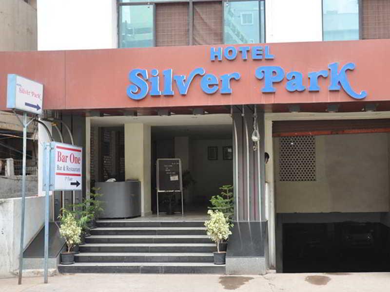 Silver Park Hotel Хидерабад Екстериор снимка